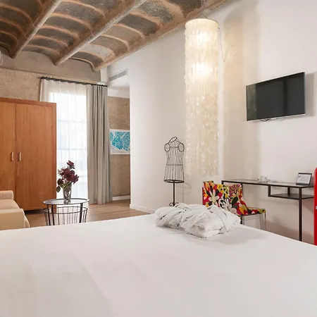 Brondo Architect فندق